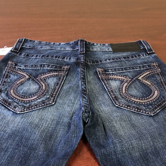 🔴NWT Union Vintage Look/Distressed Denim Jeans, Thick Stitch Embroidered - Picture 2 of 8